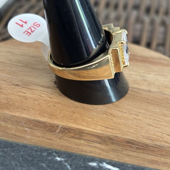 Bomb Party Ring Size 11 RG89798 “Made You Look” Diamond CZ On Yellow Gold BP - Picture 3 of 3